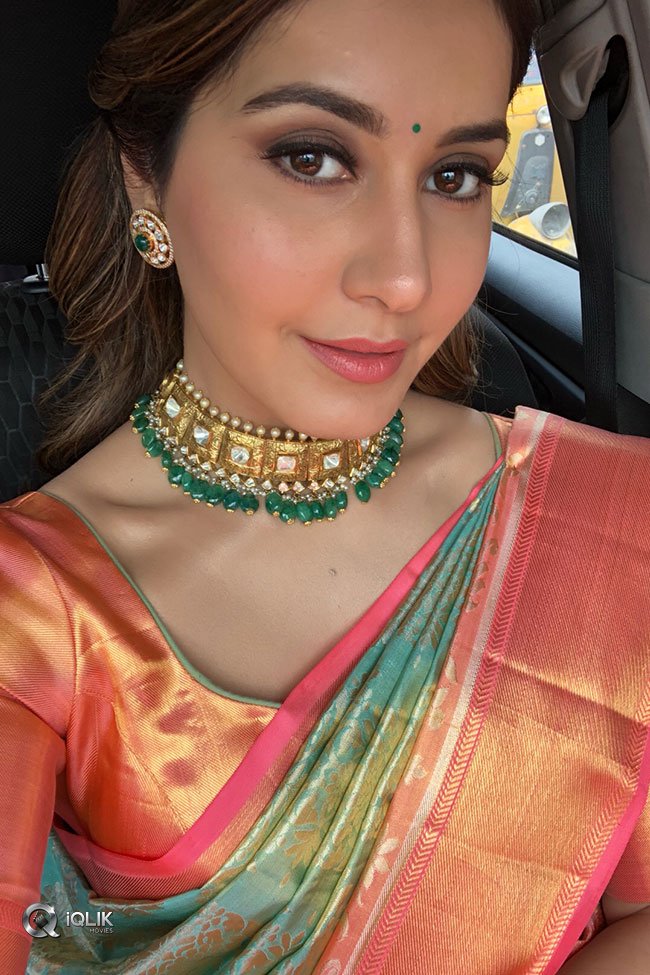Rashi-Khanna-New-Stills
